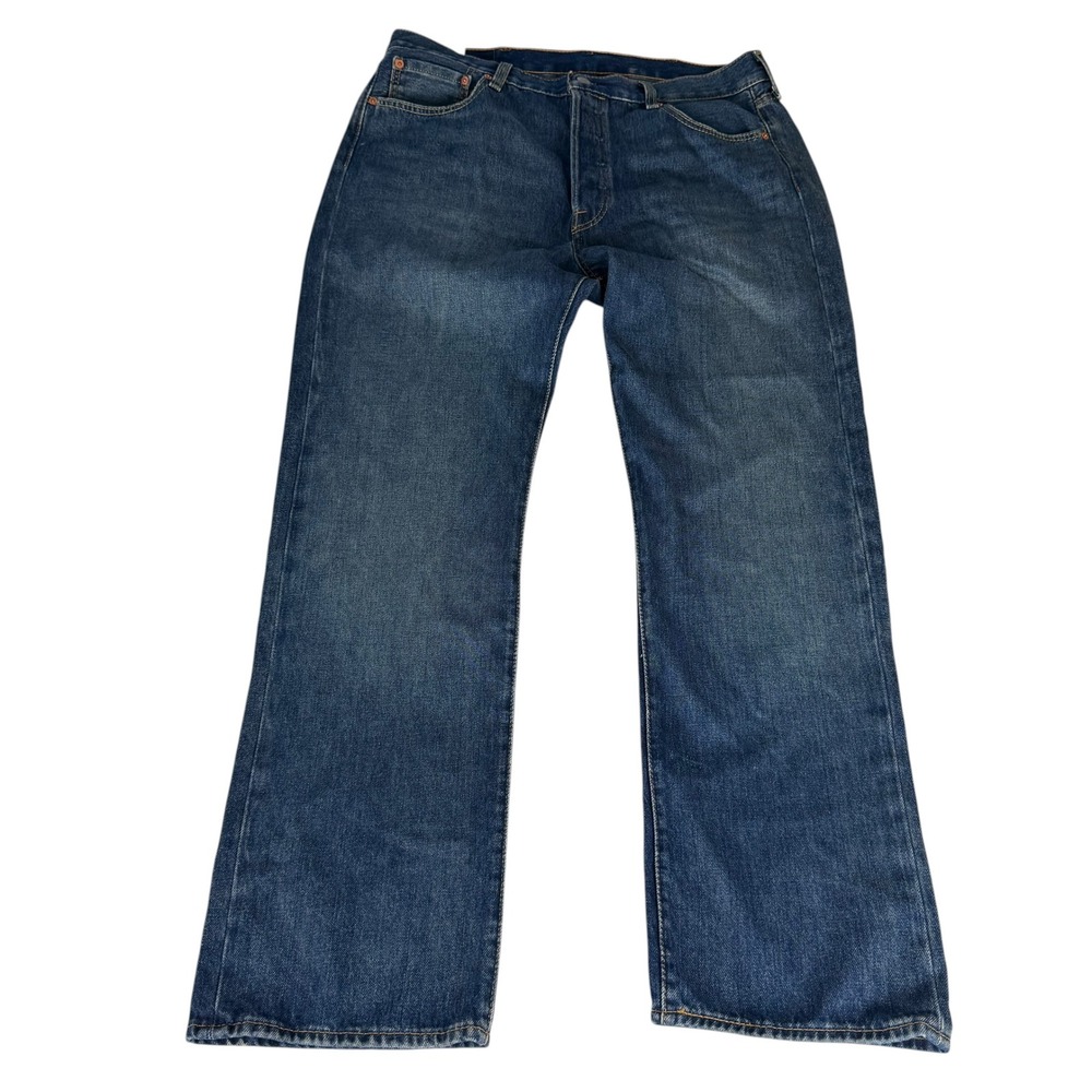 Levis 501 Original Fit Mens Blue Jeans 40x32‎ Button Fly Medium Wash Denim